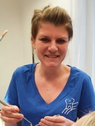 Yvonne Hausberger Zahnarztassistentin